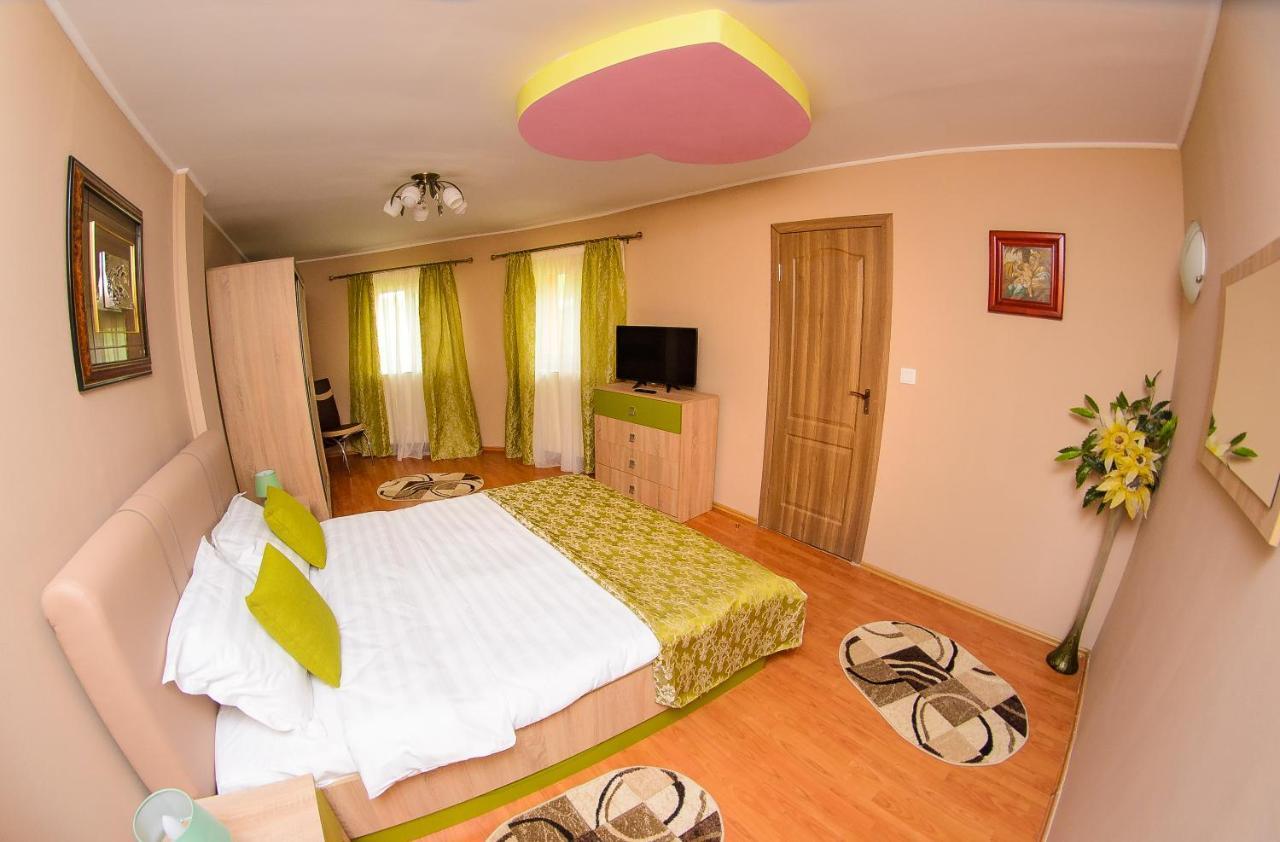 Casa Liana Hotel Oradea Eksteriør billede